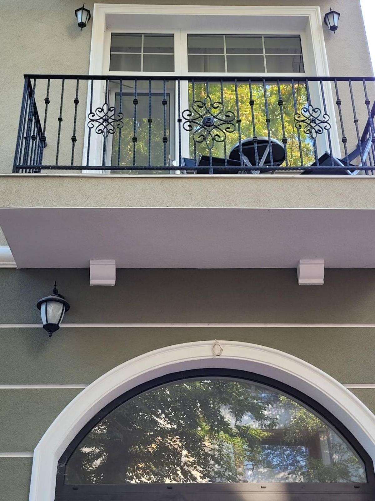 The House - Central Boutique Apartments Kyustendil ภายนอก รูปภาพ