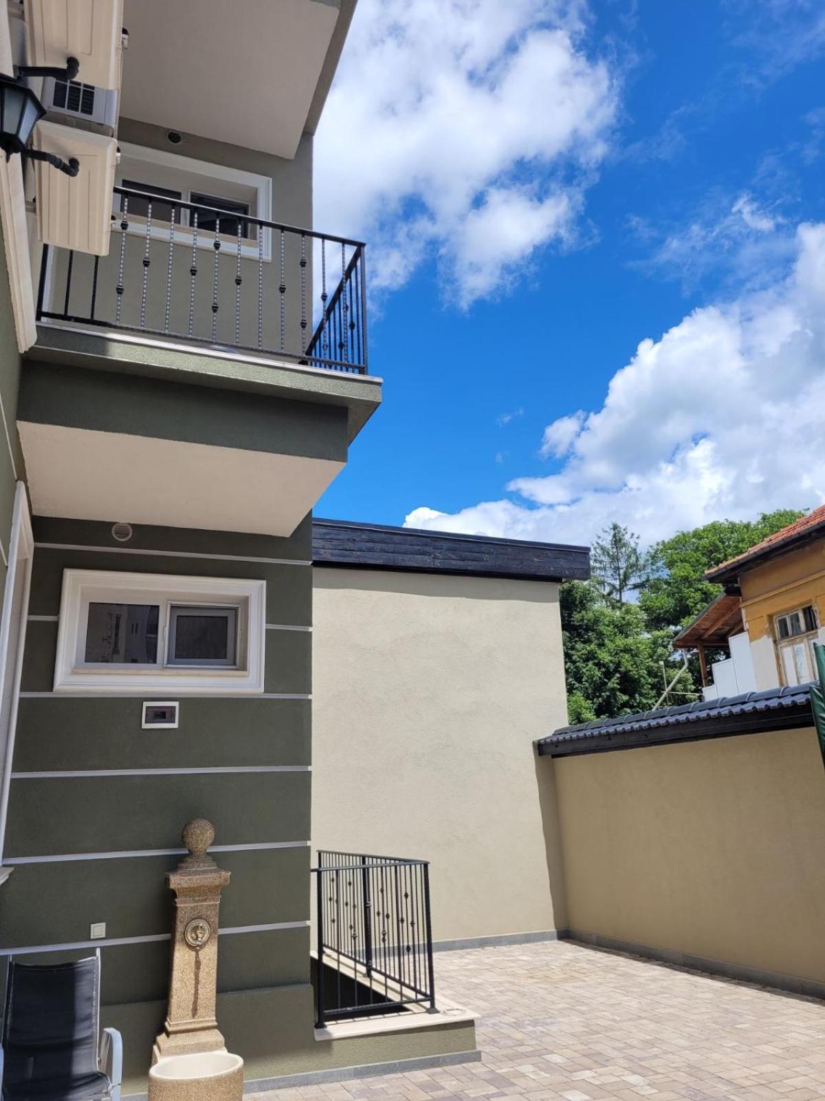 The House - Central Boutique Apartments Kyustendil ภายนอก รูปภาพ
