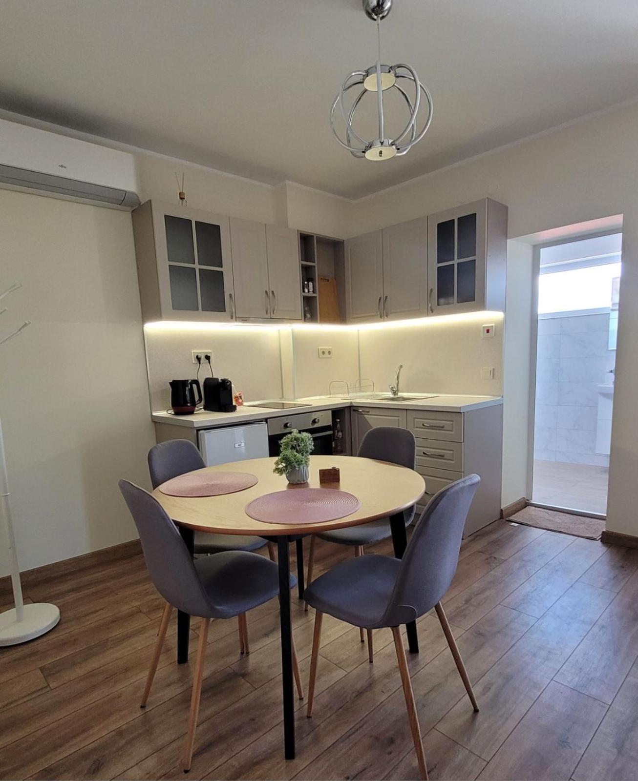 The House - Central Boutique Apartments Kyustendil ภายนอก รูปภาพ